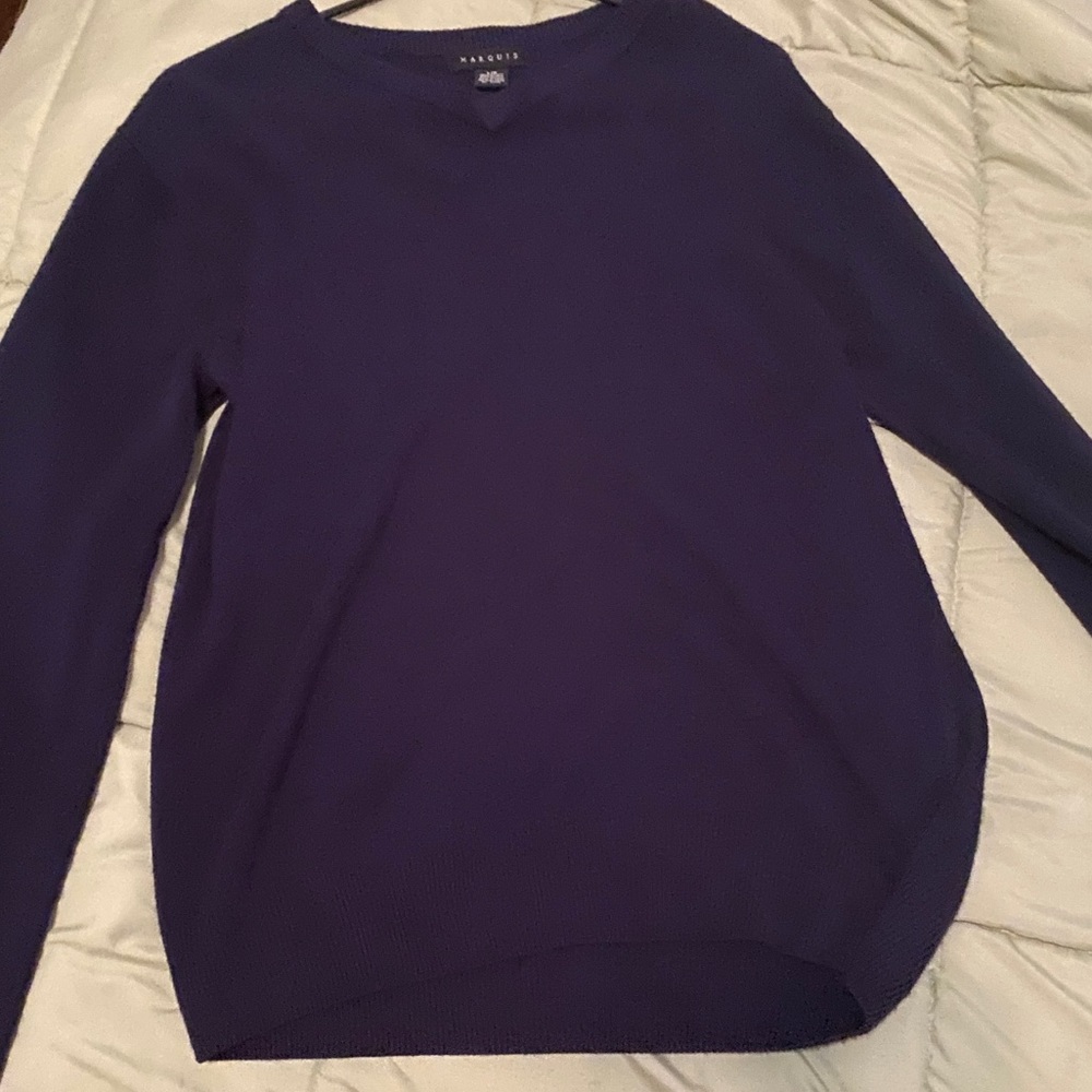 Marquis Signature Solid V-Neck Sweater